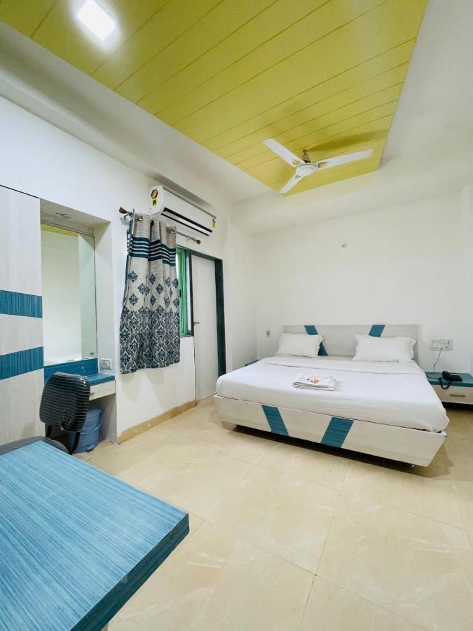 Hotel Holiday Pride Aurangabad  Eksteriør billede