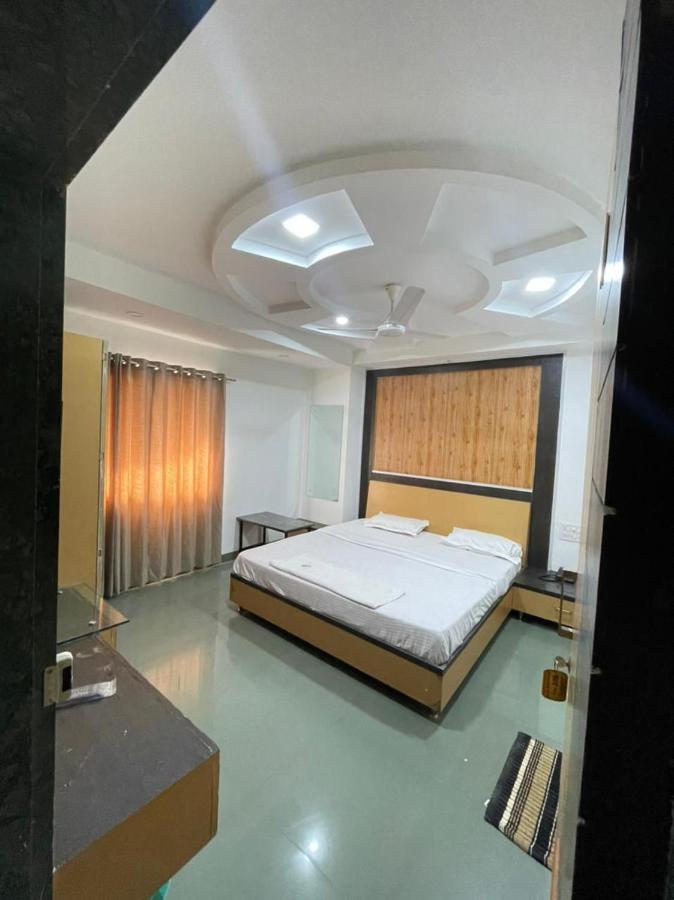 Hotel Holiday Pride Aurangabad  Eksteriør billede