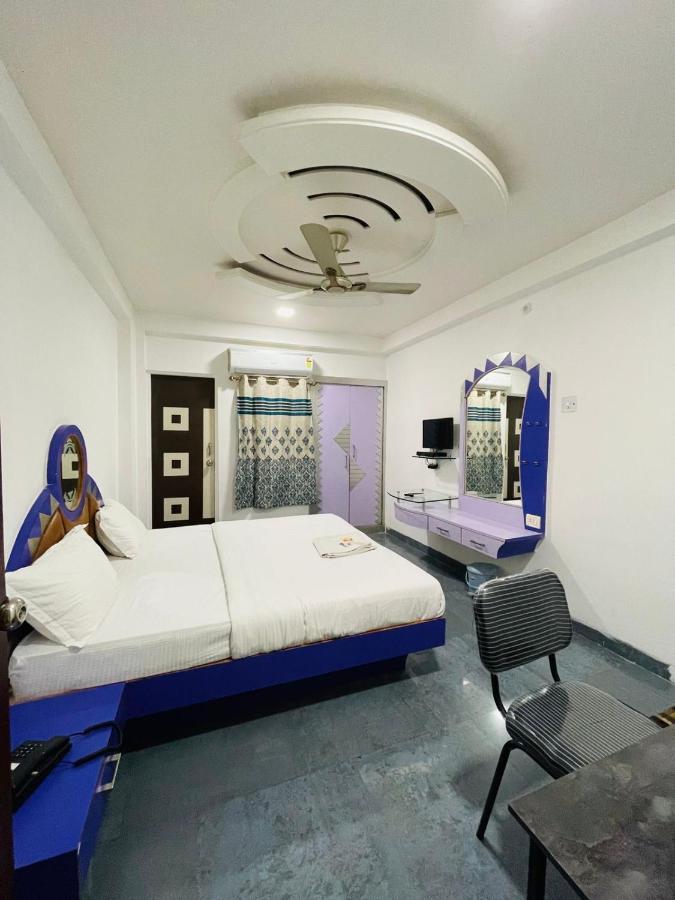 Hotel Holiday Pride Aurangabad  Eksteriør billede